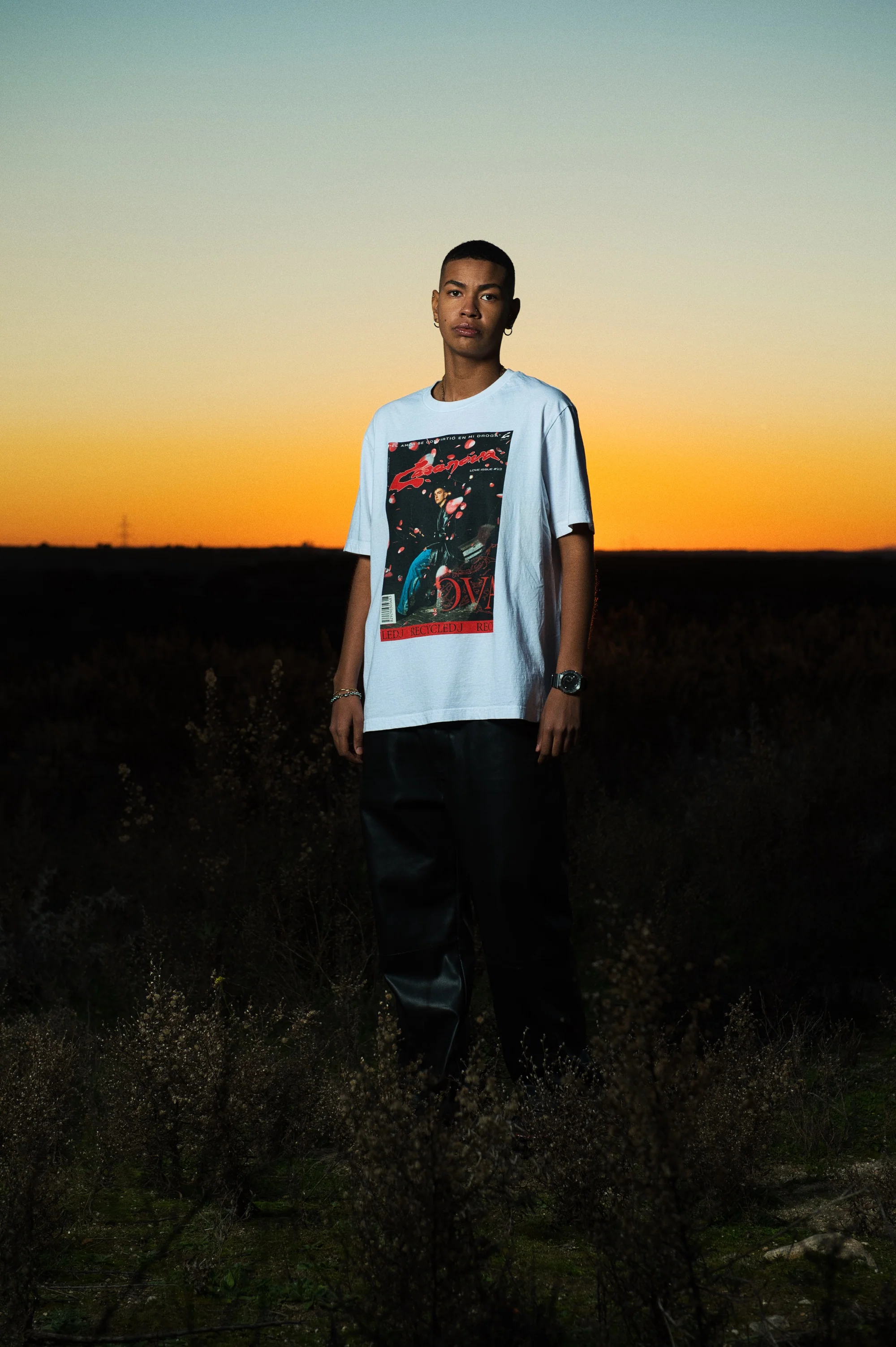 CAMISETA MAGAZINE BLANCA - Image 3