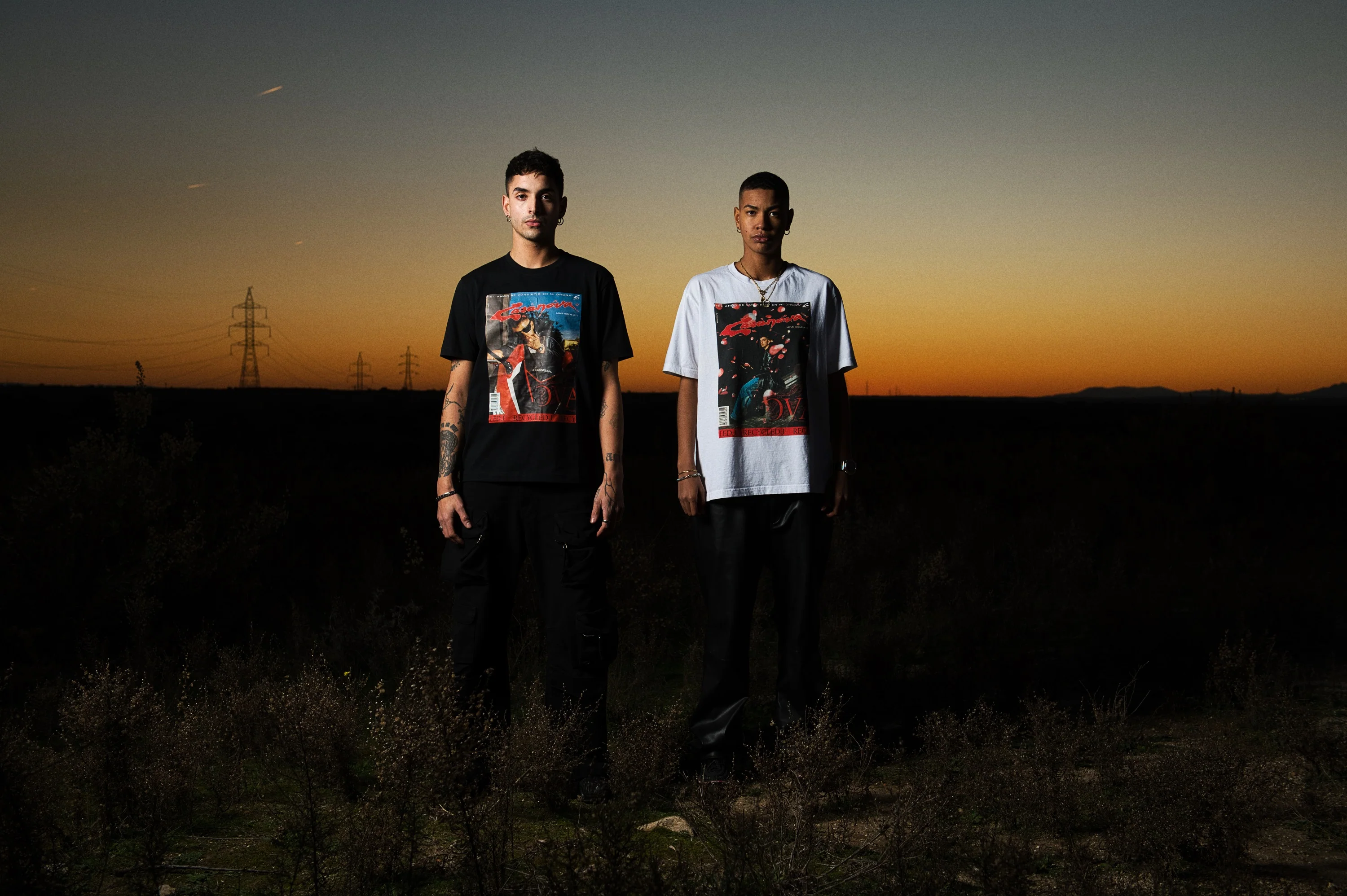 CAMISETA MAGAZINE NEGRA - Image 7